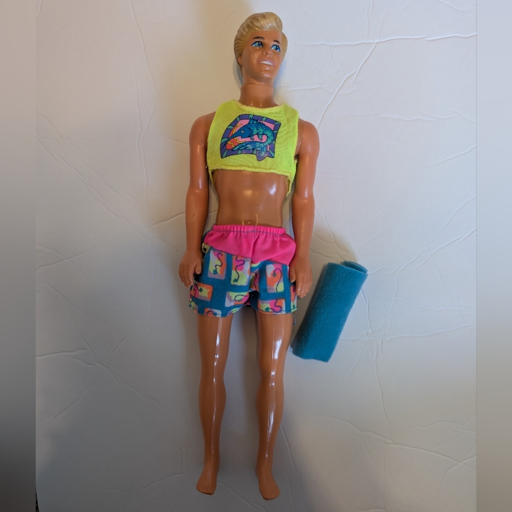 Hawaiian Fun Ken— Neon Yellow Crop Top & Patterned Shorts